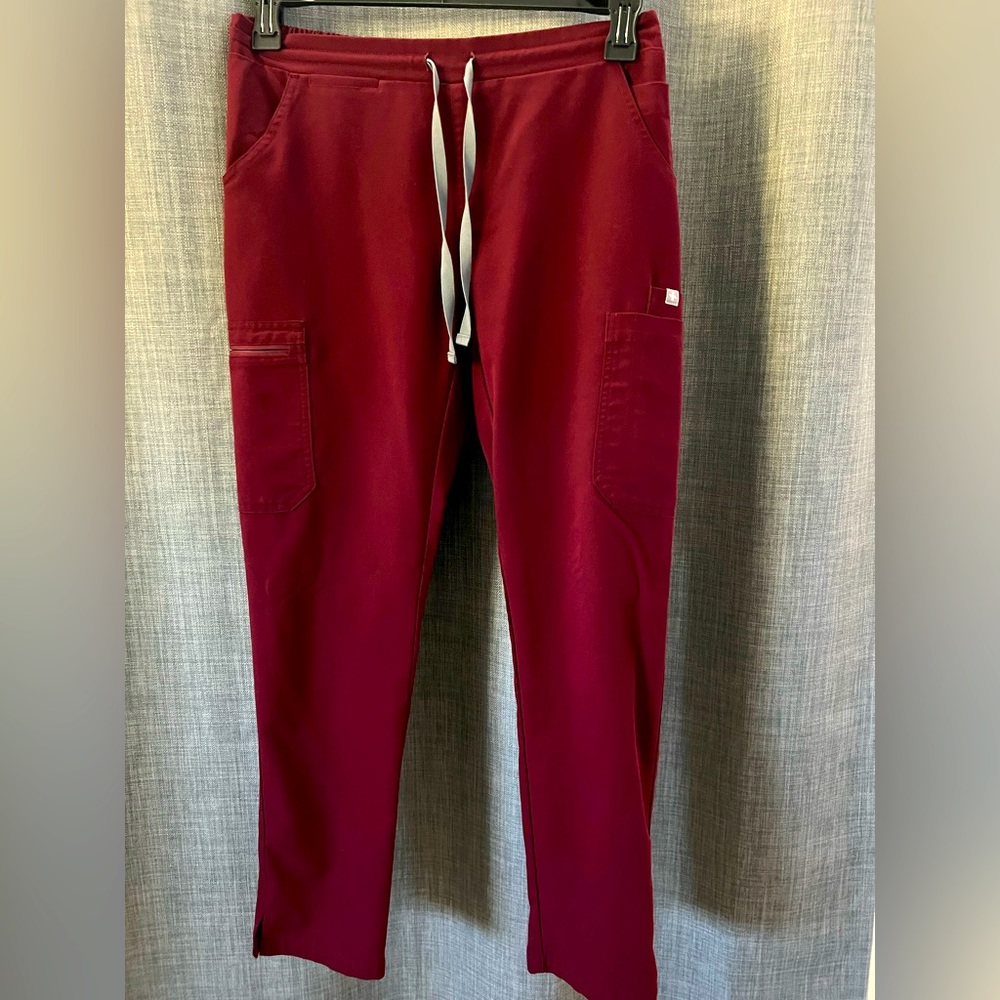 FIGS Yola Size S Burgundy